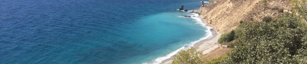 Playa mas tranquila de Nerja Playa alberquillas 2
